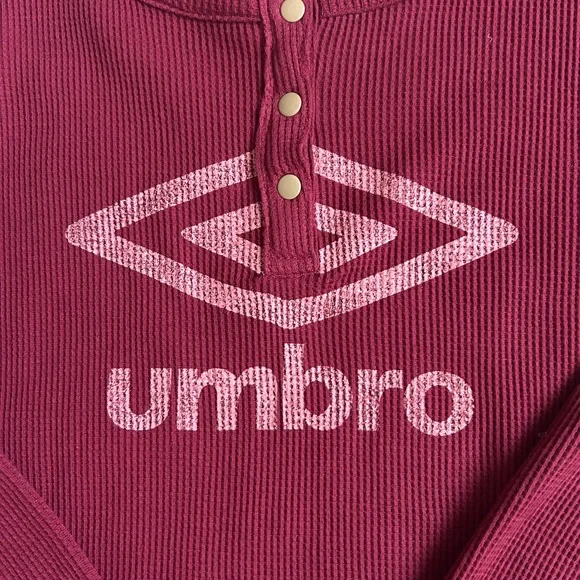 Umbro Maroon Ribbed Shirt - Picture 2 of 4